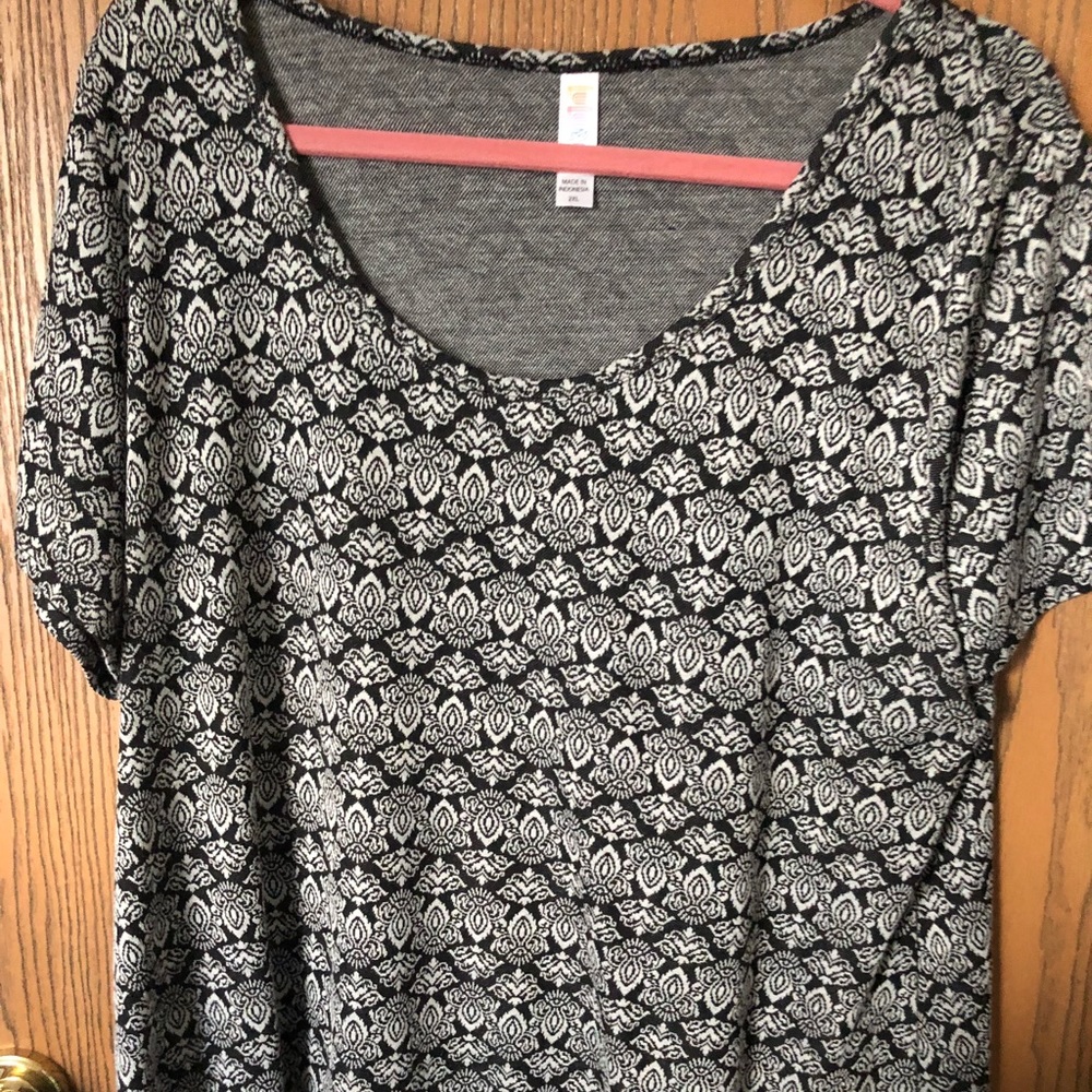 LuLaRoe Perfect T